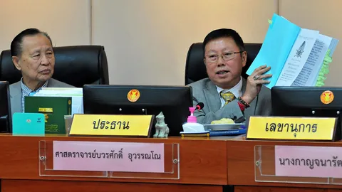 แจงไม่ใส่คำปรารภ วิษณุชี้รธน.เสร็จถึงเขียน ‘บวรศักดิ์’ ขออโหสิ ‘วันชัย’