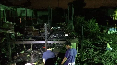 สลด! ฟ้าผ่าบ้านไฟลุก ย่างสดยายวัย 90 หลานรุดช่วยถูกช็อตดับคู่ 2 ศพ