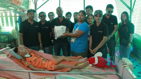 น้ำใจคนพันธุ์ซิ่ง มอบ4.5หมื่น ช่วย 'น้องโอม' เหยื่อรถชน