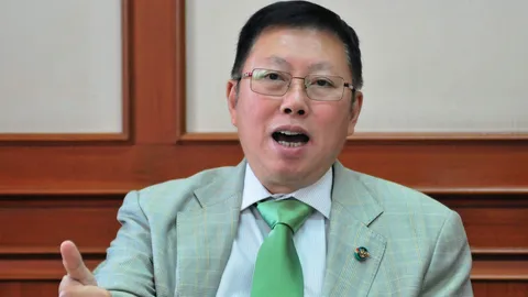 'บวรศักดิ์' ขู่ฟ้องกลับคนยื่นสอบ 21 กมธ.ยกร่างฯ ลงมติร่างรธน. 