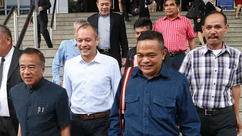 จำคุก'วีระกานต์-ตู่-เต้น'คนละ 1 ปี คดีหมิ่น วัชระ แต่ให้รอลงอาญา