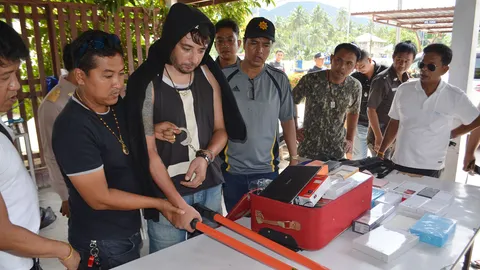 รวบ 2 รัสเซีย งัดร้านมือถือเกาะพะงัน กวาดสินค้าค่ากว่า 7 แสน