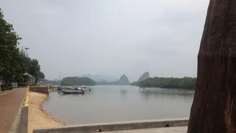 หมอกควันปกคลุมทั้งเมือง-เทือกเขา จ.กระบี่ สสจ.เตือนระวัง