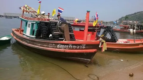 โจรแสบ! ขโมยเรือประมงลอยลำ ขนาด 3 วา ไร้ร่องรอย