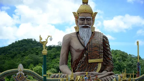 อุทยานปู่ฤาษีองค์ใหญ่ที่สุดในโลก สร้างหลวงพ่อโสธร สูง 15 ม.