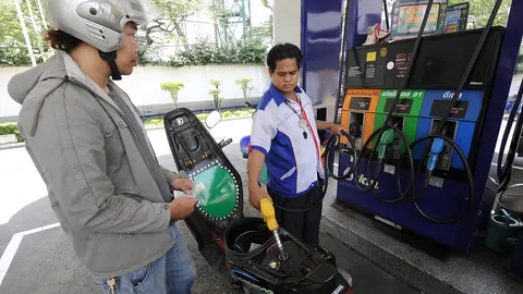 ปตท.-บางจาก ปรับลดแก๊สโซฮอล์ 95 ลง40 สต./ลิตร มีผลพรุ่งนี้ตี5 