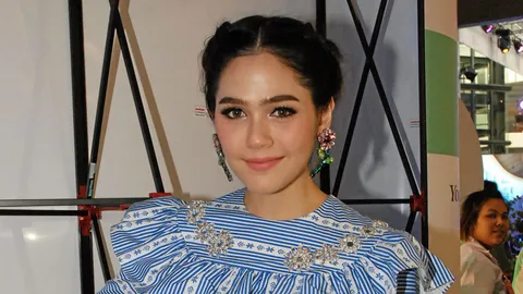 'ชมพู่' รับแม่ 'น็อต' เร่งมีลูก แต่ไม่พร้อม เหตุละครจ่อคิวเปิดกล้อง