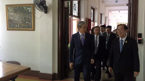 'สมคิด' มอบนโยบายคมนาคม เร่งผลักดันเมกะโปรเจกต์