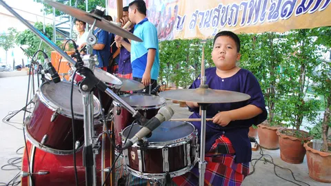 โชว์ตีกลองชุด สุดทึ่ง! หนูน้อยสุโขทัย วัยแค่ 10 ขวบ