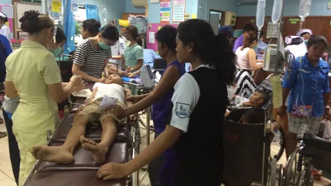 หาม นร.กำแพงเพชร กว่า 100 คน ส่ง รพ. ท้องเสีย-อาเจียน คาดอาหารเป็นพิษ