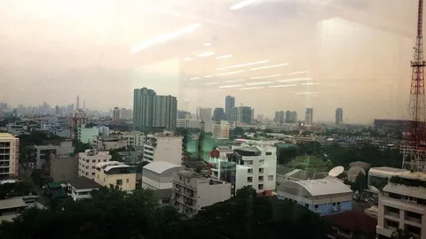 เย็นนี้ฟ้ามืดครึ้ม หนึบหลายเส้น แนะเลี่ยง 'ราชดำริ'