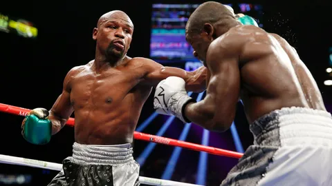 'ฟลอยด์' ปิดตำนาน! ชกชนะแต้ม 'เบอร์โต' ไร้พ่าย 49 ไฟต์