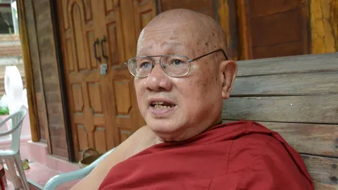 หลวงพ่อพันเทวา เพ่งตะวันช่วย'ยิ่งลักษณ์'แต่เมฆบัง ชี้ ดวงยังหนัก