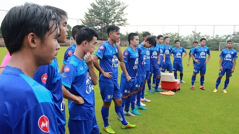 ประมวลภาพ ช้างศึกยู-19 ซ้อมที่กิเลนวัลเลย์