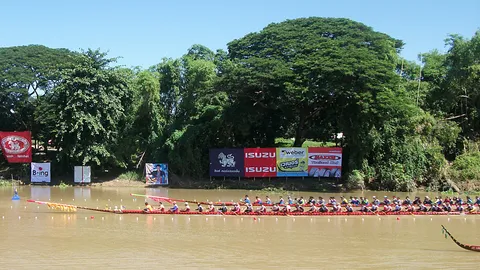'พรพระแก้ว' เต็งจ๋า! ลิ่วรอบ 8 ศึกเรือยาว อ.เสาไห้
