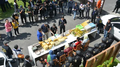 จับลอตใหญ่เครือข่าย 'จะลอโบ' ยาบ้า 2.3 ล.เม็ด ไอซ์-เฮโรอีน อื้อ!