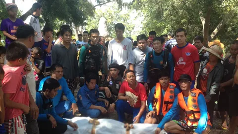 เซียนว่ายน้ำร้อยเอ็ดจมสระดับ! อายุ69ปี กู้ภัยงมเจอศพถูกปลาแทะ