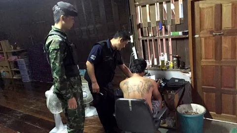 ป.ป.ส.ภาค 7 สนธิกำลังปิดล้อมหมู่บ้าน กวาดล้างยาเสพติดที่สุพรรณฯ