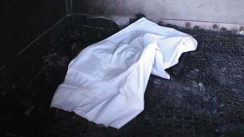 หวิดย่างสดยกครัว! หนุ่มหึงเมีย ใช้อีโต้ฟันหัว จุดแก๊สเผาตัวเองเกรียม