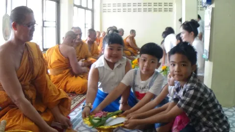 น้องออสก้าพาเพื่อนดาราเด็ก ร่วมทำบุญฉลอง 9 ขวบ วัดตาลเจ็ดช่อ จ.อ่างทอง