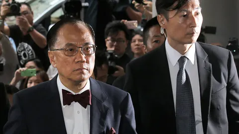 'โดนัลด์ จาง' อดีตผู้นำฮ่องกงโดนตั้งข้อหาคอร์รัปชัน