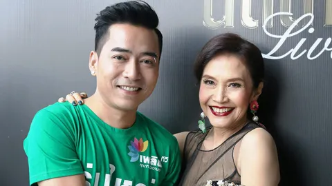 ‘หวิว’ กระทบไหล่รุ่นใหญ่ ‘นัดดา’