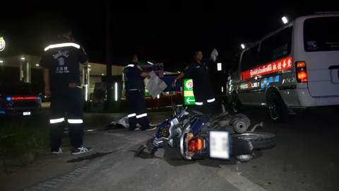 สิบล้อเฉี่ยวชน จยย.สาวไทวัสดุดับ 1 เพื่อนชายเจ็บสาหัส