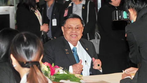 ปู่ชัย-พะจุณณ์-ชิดชัย รายงานตัว สปท. เหลืออีก 4 คาดแสดงตน 12 ต.ค.