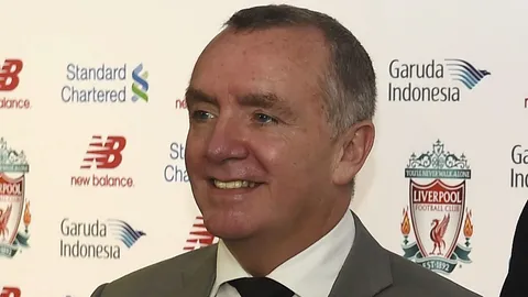 บิ๊กบอส 'หงส์แดง' ปัดดึงลูกหม้อรับงานโค้ชทีมชุดใหญ่