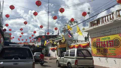 ชาวสัตหีบเร่งเตรียมสถานที่ จัดเทศกาลกินเจ ฉลองใหญ่ 9 วัน 9 คืน