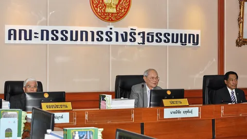 กรธ.รีบเคลียร์ ‘มีชัย’-จัดหนัก