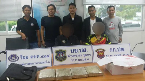  2 หนุ่มสงขลา ส่งยาบ้า-ยาไอซ์ 5 แยกเกาะยอ ถูกรวบทันควัน 