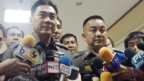 'ศรีวราห์' เผยออกหมายจับคดี 112 แล้ว จ่อฝากขังศาล 21 ต.ค.