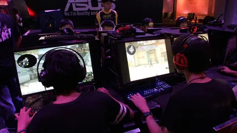 เล่นเกมสร้างรายได้! รู้จัก 'อีสปอร์ต' จากเกมคอมพิวเตอร์สู่สนามแข่งจริง