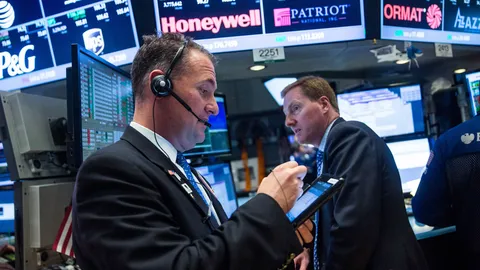 ศก.อ่อนแอ ฉุดหุ้นสหรัฐ ปิดร่วง ดาวโจนส์ ดิ่ง 41.62 จุด 