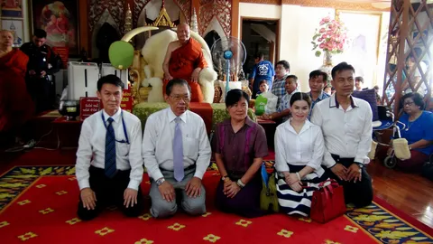 'วิชา' กราบหลวงพ่อจรัญ ฝาก ป.ป.ช. ใหม่ ต้องกล้าฟันคนผิด 