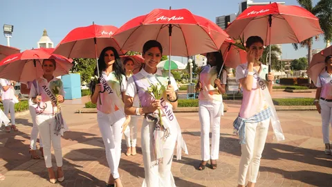 เหล่าสาวงามประกวด Miss International Queen 2015 ชมเมืองอุดรฯ