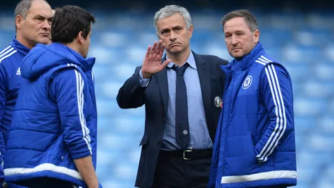 ความสัมพันธ์ตกต่ำ! แฉแข้งสิงห์ลั่นเล่นแพ้ดีกว่าทำเพื่อ 'มู' 