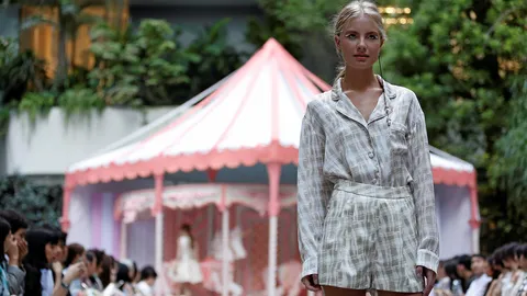 วทานิกา จับมือแฟชั่นไอคอน ชมพู่-อารยา รังสรรค์เสื้อผ้าคอลเลคชั่นสุดพิเศษ