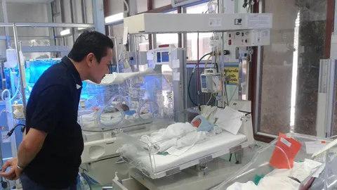 พ่อแม่ สุดอึ้ง! ได้แฝด4 เชื่อไปขอ 'พระเจ้าศรีธรรมาโศกราช' จนสมหวัง