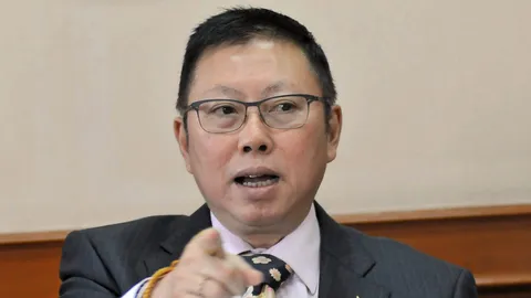 ชงสูตรผสม 'บวรศักดิ์' นับคะแนน-กาใบเดียวบิ๊กตู่ขอโทษ-พลั้งปาก