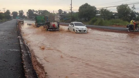 ร้องโครงการสร้างถนน ทำชาวบ้านเดือดร้อน