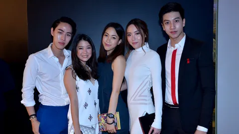 โฟกัสแฟชั่นคนดัง! 'ดิออร์ ออมม์' สีดำทรงเสน่ห์ใครเป๊ะกว่ากัน ?