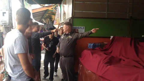 4โจ๋ฝรั่งพังร้าน! ริดื่มเหล้าไทย เมาเพี้ยน แถมไล่กระทืบสองแถว 