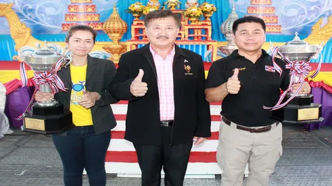 'เจ้าแม่ประดู่ทอง' ฮึดแซงคว้าแชมป์ ศึกยอดฝีพายไทยรัฐ นนทบุรี