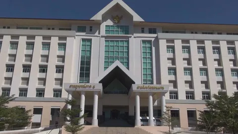 ศาลขอนแก่น ตัดสินจำคุกคดีเสื้อแดงเผาศาลากลาง ไม่รอลงอาญา