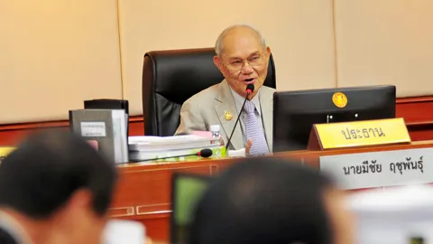 'มีชัย' โต้พรรคการเมือง เข้าใจผิด ปมนายกฯคนนอก