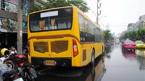 ปอ.56ฝ่าสายฝน บี้สาวเครื่องเงิน หัวเละคากันน็อก