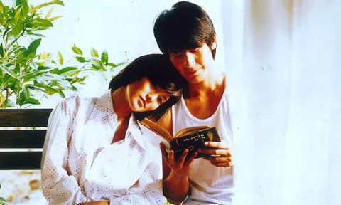 โลดแล่นตามทำนองเพลงรักในเดือนตุลาคม