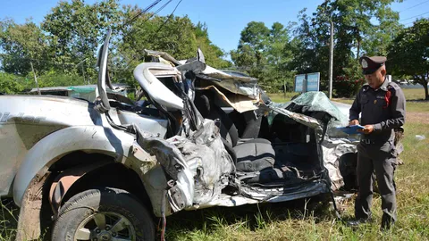 ตาย4 เจ็บ4 โจ๋กุดจับขับปิกอัพเสย จยย.-ผกก.ยันไม่ใช่เหตุไล่ชน